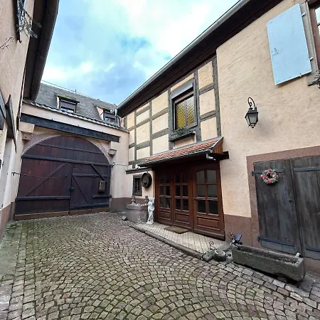 Maison Alsacienne Sur La Route Des Vins Gueberschwihr